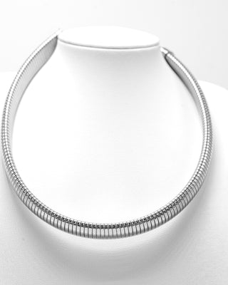 Elorae Jewelry and Accessories silver Torque Choker necklace 16mm on a white mannequin bust against a white background